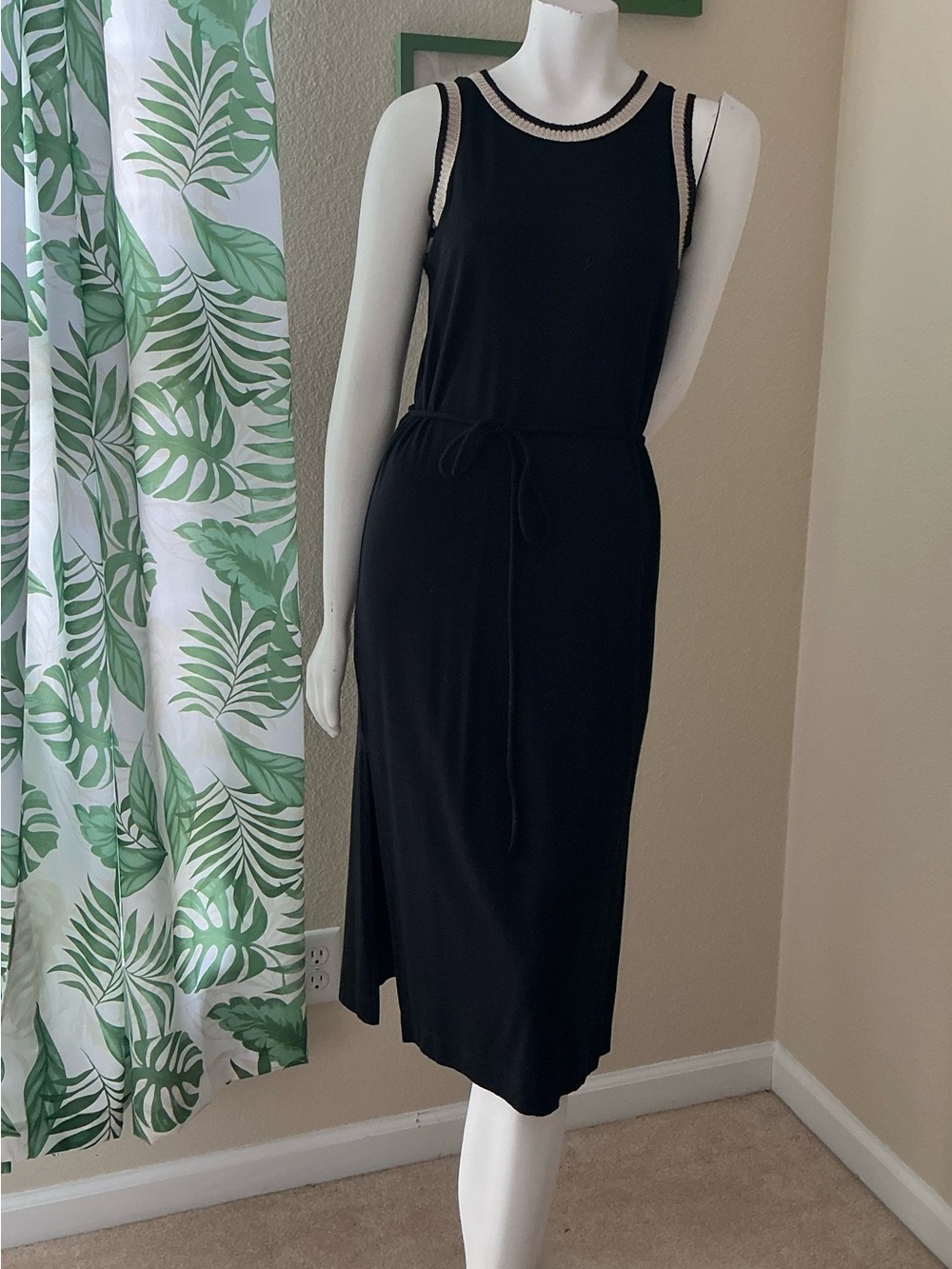 Long Black Sleeveless Dress